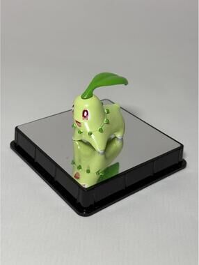 Pokémon TOMY Chikorita Figure With Display Case Pocket Monsters
